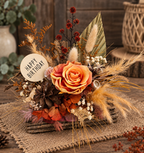 Load image into Gallery viewer, Rustic Everlasting flowers on wood log
