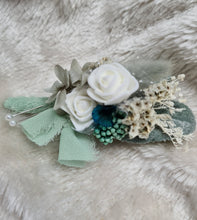 Load image into Gallery viewer, Sage &amp; white Everlasting buttonhole
