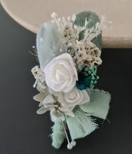 Load image into Gallery viewer, Sage &amp; white Everlasting buttonhole
