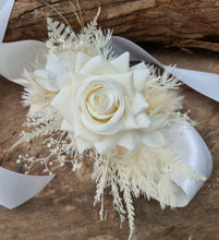 Load image into Gallery viewer, Everlasting flowers school formal / prom corsage - Milky white
