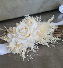 Load image into Gallery viewer, Everlasting flowers school formal / prom corsage - Milky white
