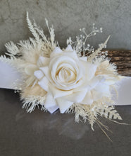 Load image into Gallery viewer, Everlasting flowers school formal / prom corsage - Milky white
