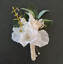 Load image into Gallery viewer, Groom buttonhole boutonniere green &amp; white
