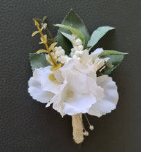 Load image into Gallery viewer, Groom buttonhole boutonniere green &amp; white

