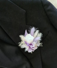 Load image into Gallery viewer, Groom&#39;s buttonhole mini preserved rose - White Violet Purple
