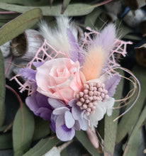 Load image into Gallery viewer, Groom&#39;s mini preserved rose - Pink &amp; Purple
