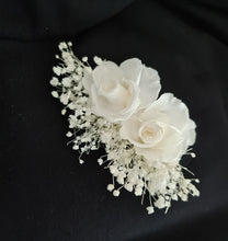 Load image into Gallery viewer, Popular long stem roses &amp; pocket flowers elopement set in white
