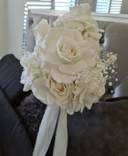 Load image into Gallery viewer, Popular long stem roses &amp; pocket flowers elopement set in white
