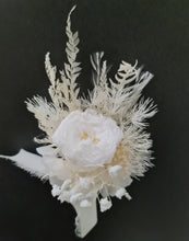 Load image into Gallery viewer, Wedding buttonhole boutonniere w mini preserved peony - white
