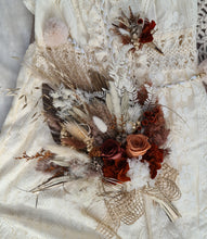 Load image into Gallery viewer, Rustic wedding elopement set – preserved &amp; dry bridal bouquet &amp; buttonhole
