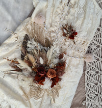 Load image into Gallery viewer, Rustic wedding elopement set – preserved &amp; dry bridal bouquet &amp; buttonhole
