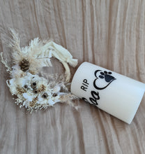 Load image into Gallery viewer, Pet Memory dog /cat preserved flowers reef &amp; candle set - neutral
