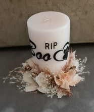 Load image into Gallery viewer, Pet Memory dog /cat Everlasting flowers reef &amp; candle set - Neutral peach
