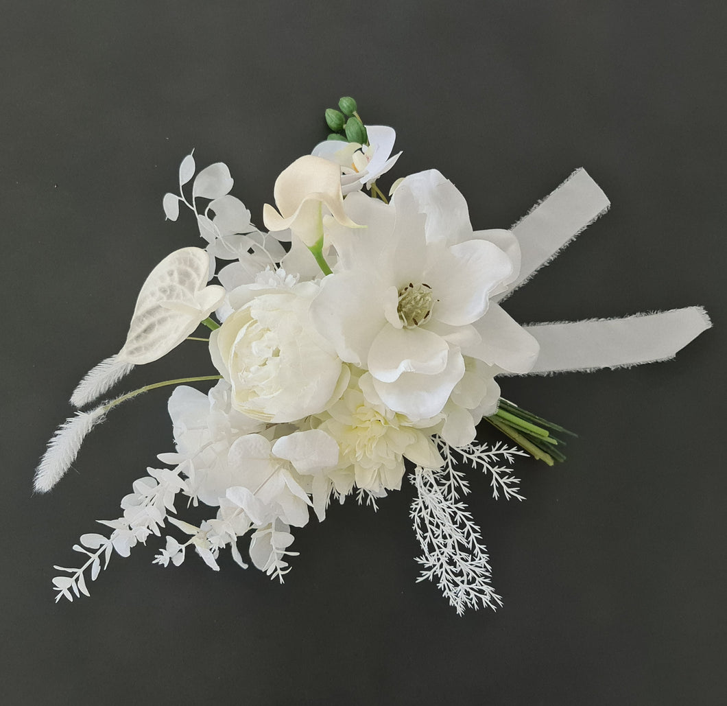 White bridal bouquet & buttonhole – Elopement set