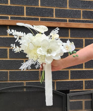Load image into Gallery viewer, White bridal bouquet &amp; buttonhole – Elopement set
