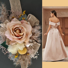 Load image into Gallery viewer, Everlasting flowers peach corsage w glitter - School formal / Wedding
