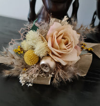 Load image into Gallery viewer, Everlasting flowers peach corsage w glitter - School formal / Wedding

