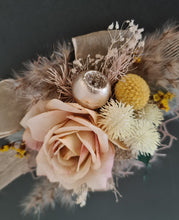 Load image into Gallery viewer, Everlasting flowers peach corsage w glitter - School formal / Wedding
