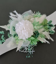 Load image into Gallery viewer, Everlasting flowers mint green &amp; white corsage - School formal / Wedding
