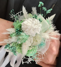Load image into Gallery viewer, Everlasting flowers mint green &amp; white corsage - School formal / Wedding
