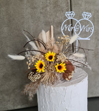Load image into Gallery viewer, Everlasting flowers Sunflower cake topper - yellow/neutral
