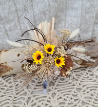 Load image into Gallery viewer, Everlasting flowers Sunflower cake topper - yellow/neutral
