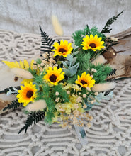 Load image into Gallery viewer, Everlasting flowers Sunflower cake topper - yellow/ green
