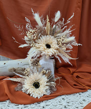Load image into Gallery viewer, 2 x Everlasting flowers Sunflower cake topper - Neutral
