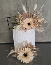 Load image into Gallery viewer, 2 x Everlasting flowers Sunflower cake topper - Neutral
