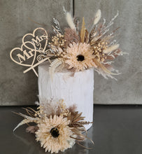 Load image into Gallery viewer, 2 x Everlasting flowers Sunflower cake topper - Neutral
