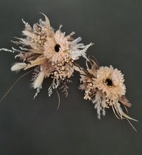 Load image into Gallery viewer, 2 x Everlasting flowers Sunflower cake topper - Neutral
