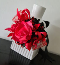 Load image into Gallery viewer, Everlasting flowers black &amp; bright red corsage - School formal / Wedding
