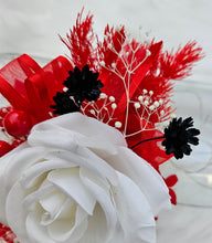Load image into Gallery viewer, Everlasting flowers red &amp; white corsage  - School formal / Wedding
