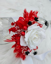 Load image into Gallery viewer, Everlasting flowers red &amp; white corsage  - School formal / Wedding
