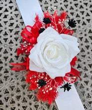 Load image into Gallery viewer, Everlasting flowers red &amp; white corsage  - School formal / Wedding
