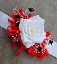 Load image into Gallery viewer, Everlasting flowers red &amp; white corsage  - School formal / Wedding
