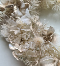 Load image into Gallery viewer, Preserved flowers cake hoop – neutral &amp; champagne gold – 5 inch
