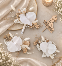 Load image into Gallery viewer, Everlasting flowers - white orchid triple cake toppers / white &amp; gold incl Mr &amp; Mrs sign
