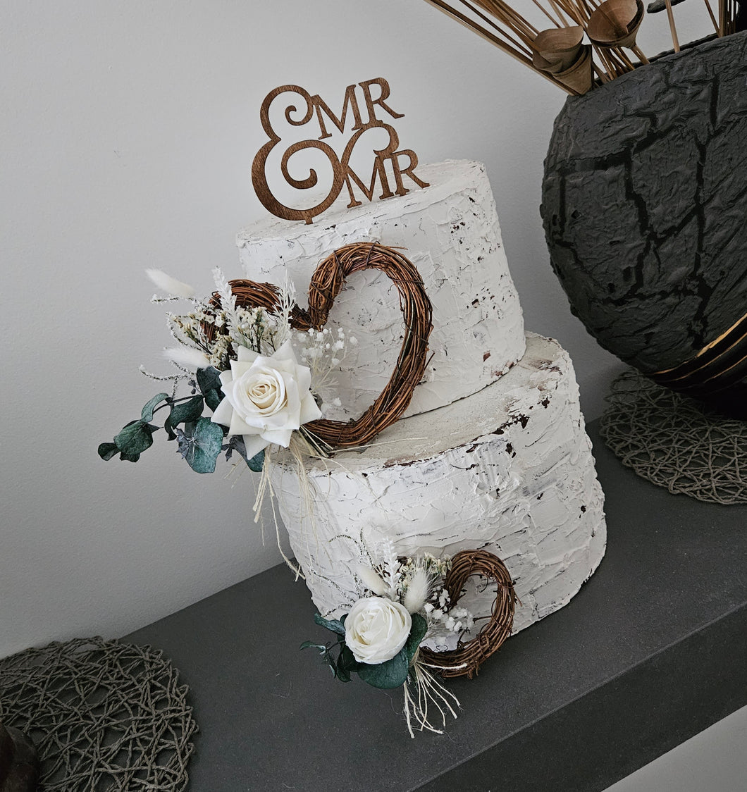 Everlasting flowers love heart cake topper 2 x incl Mr & Mrs topper – green & white