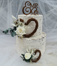 Load image into Gallery viewer, Everlasting flowers love heart cake topper 2 x incl Mr &amp; Mrs topper – green &amp; white
