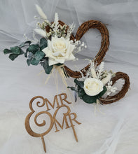 Load image into Gallery viewer, Everlasting flowers love heart cake topper 2 x incl Mr &amp; Mrs topper – green &amp; white
