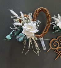 Load image into Gallery viewer, Everlasting flowers love heart cake topper 2 x incl Mr &amp; Mrs topper – green &amp; white
