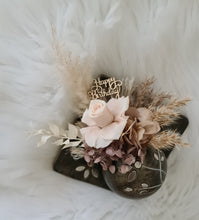 Load image into Gallery viewer, Mini preserved rose neutral boho flowers w Happy Birthday tag
