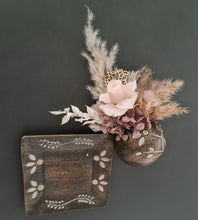 Load image into Gallery viewer, Mini preserved rose neutral boho flowers w Happy Birthday tag
