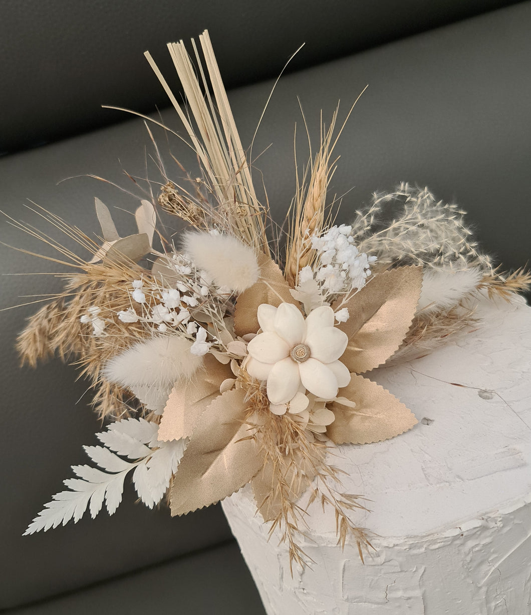 Boho Everlasting flowers cake topper