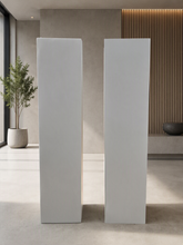 Load image into Gallery viewer, Plinth Acrylic white (25 x 25) - 110cm - HIRE ONLY
