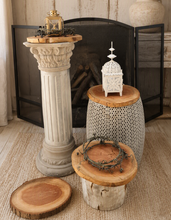Load image into Gallery viewer, Rustic wood rounds  (30cm) - HIRE ONLY
