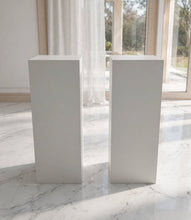 Load image into Gallery viewer, Plinth Acrylic white (25 x 25) - 70cm - HIRE ONLY
