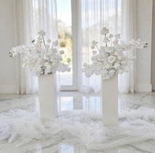 Load image into Gallery viewer, White floor / plinth flowers LARGE – 4 available - HIRE ONLY
