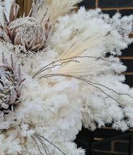 Load image into Gallery viewer, Boho dry &amp; preserved flower urn - HIRE ONLY
